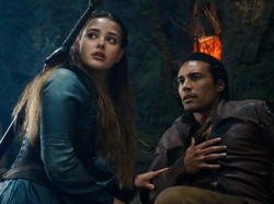 Para Perempuan di Balik Serial Cursed