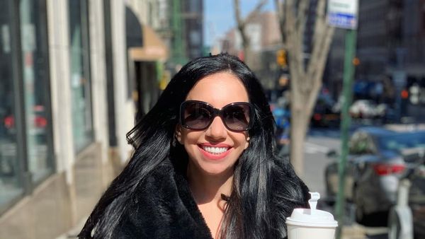 Potret Ibu Awet Muda yang Disangka Anaknya Meski Beda 30 Tahun