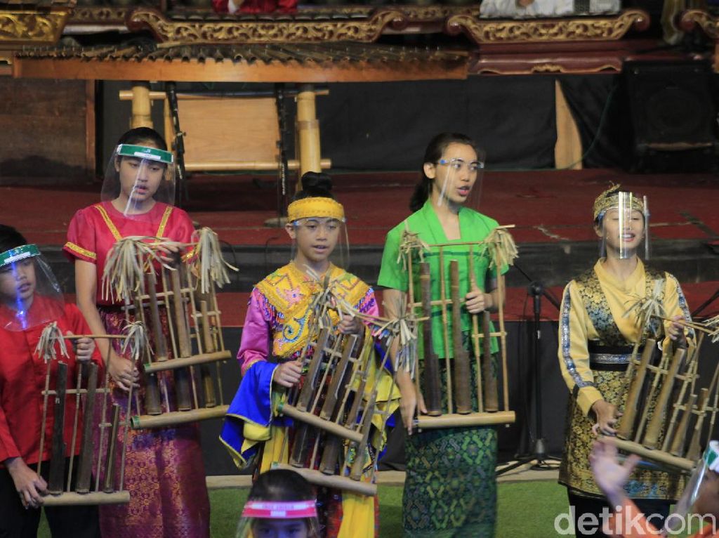 Kembalinya Semarak di Saung Angklung Udjo Kembalinya Semarak di Saung Angklung Udjo