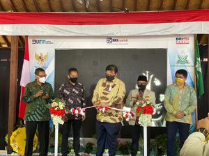 Airlangga Resmikan Kios MU, Salurkan KUR Kerja Sama Pemuda Muhammadiyah Airlangga Resmikan Kios MU, Salurkan KUR Kerja Sama Pemuda Muhammadiyah