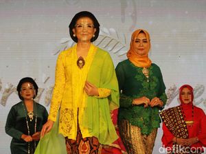 Foto: Fashion Show Virtual Pertama di Solo, Pamer Kebaya & Busana Daerah