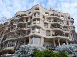 Menjelajahi Barcelona, Kota dengan Arsitektur yang Menawan