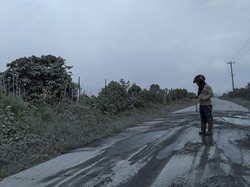 Penampakan 3 Kecamatan Tertutup Abu Pascaerupsi Gunung Sinabung
