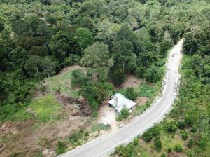 Tembus Hutan, Proyek Jalan Perbatasan RI-Malaysia Digeber Lagi Tembus Hutan, Proyek Jalan Perbatasan RI-Malaysia Digeber Lagi