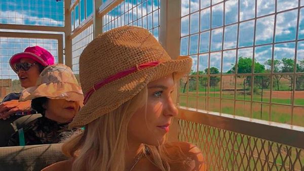 Remaja Cantik Ini Anak Bungsu Bill Gates