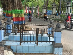 Tentang Makam Kiai Singkil di Pinggir Jalan Depan Kantor Bupati Demak