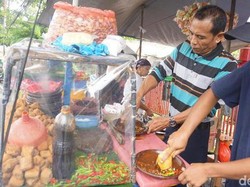 Huahh! Tahu Gejrot Super Pedas Bisa Dinikmati di 5 Tempat Ini