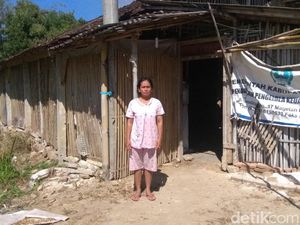 Ibu dan 2 Anak Magetan yang Tinggal di Bekas Kandang Ayam Dapat Hunian Layak Ibu dan 2 Anak Magetan yang Tinggal di Bekas Kandang Ayam Dapat Hunian Layak