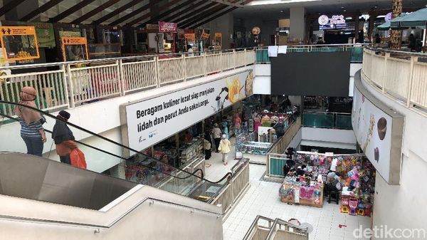 1 Pedagang Positif Corona, Begini Suasana di Pasar Mayestik