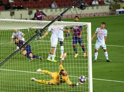 Diwarnai Gol Cantik Messi, Barcelona Ungguli Napoli 3-1 di Babak I