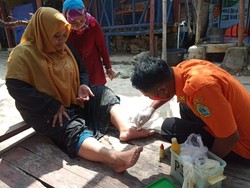 Belasan Wisatawan Pantai Gunungkidul Tersengat Ubur-ubur