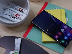 Samsung Galaxy Note 20 Ultra Andal Diajak Gaming dan Kerja Samsung Galaxy Note 20 Ultra Andal Diajak Gaming dan Kerja