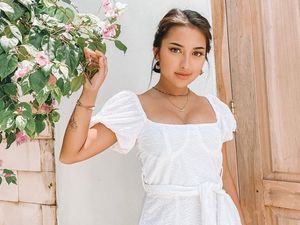 Gaya Jennifer Coppen, Bintang Habibie & Ainun 3 yang Sindir The Connell Twins