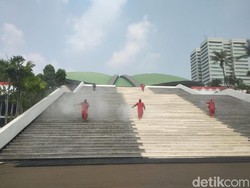Persiapan Sidang Tahunan, Kompleks DPR-MPR Disemprot Disinfektan