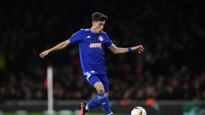 LONDON, ENGLAND - FEBRUARY 27: Konstantinos Tsimikas of Olympiakos in action during the UEFA Europa League round of 32 second leg match between Arsenal FC and Olympiacos FC at Emirates Stadium on February 27, 2020 in London, United Kingdom. (Photo by Mike Hewitt/Getty Images)