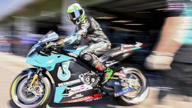 Petronas Yamaha SRT's Italian rider Franco Morbidelli leaves the garage for the third training of Moto GP Czech Grand Prix at Masaryk circuit in Brno on August 8, 2020. (Photo by JOE KLAMAR / AFP)