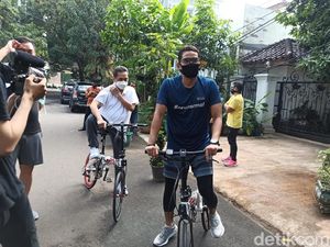Video Bersepeda Bareng, Mendag-Sandiaga Bicarakan Kontraksi Ekonomi RI Video Bersepeda Bareng, Mendag-Sandiaga Bicarakan Kontraksi Ekonomi RI