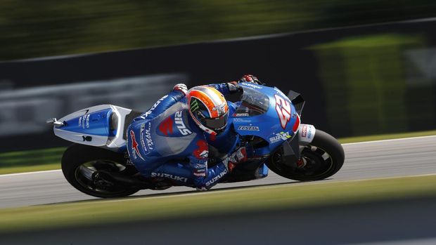 Spain's rider Alex Rins competes during the MotoGP at the Czech Republic motorcycle Grand Prix at the Automotodrom Brno, in Brno, Czech Republic, Sunday, Aug. 9, 2020. (AP Photo/Petr David Josek)