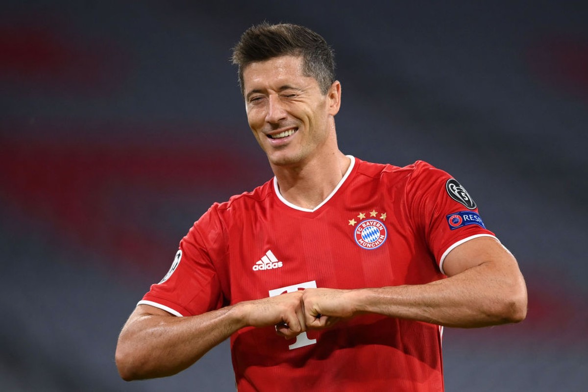 Sebegininya Thierry Henry Memuji Robert Lewandowski (Getty Images/Matthias Hangst)