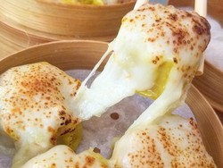 5 Jajanan Siomay dan Dimsum yang Berlumur Mozzarella