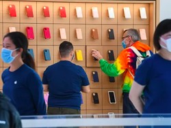 Apple Impor Baju Pegawai dari Pabrik China yang Dituduh Langgar HAM
