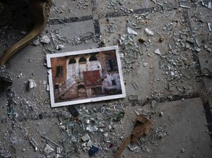 Kemunculan Ruang Bawah Tanah Usai Puing Ledakan di Lebanon Ditepikan