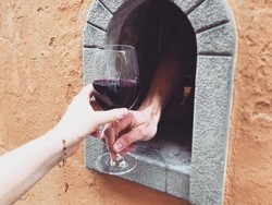 Italia Hidupkan Tradisi Kuno: Jendela Anggur