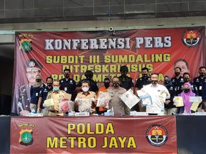 Dokter Gigi Palsu di Bekasi Ditangkap Polisi, Beroperasi Sejak 2018 Dokter Gigi Palsu di Bekasi Ditangkap Polisi, Beroperasi Sejak 2018