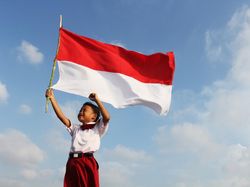 Indonesia terletak pada posisi silang dunia. fakta ini merupakan letak indonesia secara