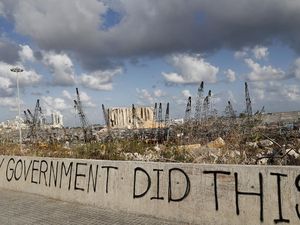 Muncul Krisis Multidimensi di Lebanon Muncul Krisis Multidimensi di Lebanon