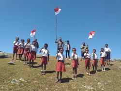 Merayakan HUT RI dengan Layang-layang Ala Desa Fatuulan