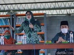 Pasangan Cabup-Cawabup Sidoarjo Intens Kunjungi PAC Muslimat