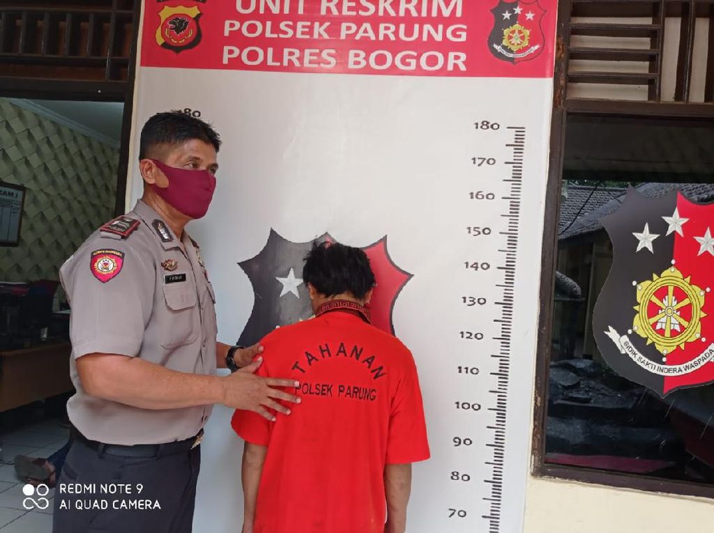 Polisi Tangkap Perampok Minimarket Berpistol di Parung Bogor, 1 Masih DPO Polisi Tangkap Perampok Minimarket Berpistol di Parung Bogor, 1 Masih DPO