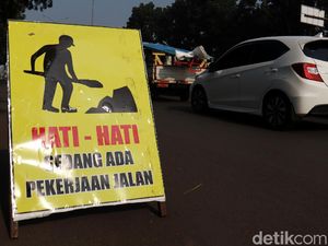 Perbaikan Jalan di 6 Titik, Jalur Semarang-Grobogan Via Gubug Tersendat