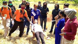 Potret Rekonstruksi Pembunuhan Oleh Sepasang Kekasih di Pekalongan
