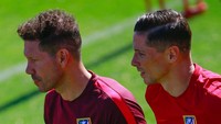 Di Atletico Madrid, ada Diego Simeone yang merupakan pelatih dan dulunya adalah rekan setim Fernando Torres saat masih muda (Getty Images)