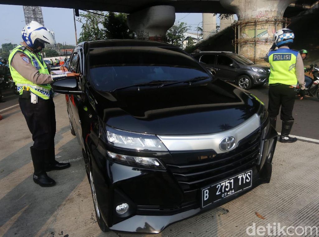 Ganjil Genap Berlaku, Jalanan Jakarta Lebih Lancar Ganjil Genap Berlaku, Jalanan Jakarta Lebih Lancar