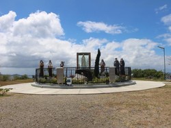 Di Batangas Ada Taman Doa yang Begitu Menenangkan
