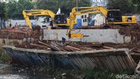 Turap yang Jebol di BKB Mulai Diperbaiki