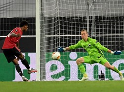 13 Saves Kiper Copenhagen yang Terkubur Penalti MU