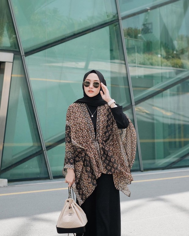 Inspirasi Mix & Match Outer untuk Kondangan ala Influencer