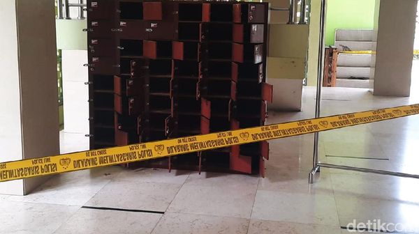 Lokasi Ditemukannya Tas Mencurigakan di Masjid UNY Digaris Polisi