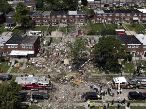 Foto-foto Kerusakan Imbas Ledakan Besar di Baltimore AS