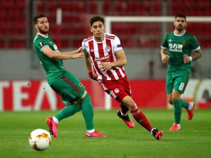 Awas Robertson, Tsimikas Datang Nih Awas Robertson, Tsimikas Datang Nih