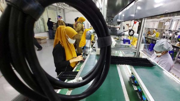 Melihat Pabrik Pembuatan kWh Meter Listrik PLN