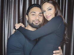 Istri Aktor Ngaku Diselingkuhi Suami Saat Hamil, Minta Cerai Tapi Ditolak