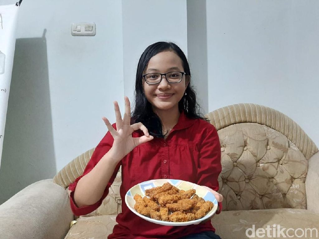 Pelajar di Surabaya Sulap Kulit Pisang Jadi Nugget dan Pupuk Cair Pelajar di Surabaya Sulap Kulit Pisang Jadi Nugget dan Pupuk Cair