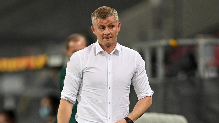 COLOGNE, GERMANY - AUGUST 10: Ole Gunnar Solskjaer, Manager of Manchester United reacts during the UEFA Europa League Quarter Final between Manchester United and FC Kobenhavn at RheinEnergieStadion on August 10, 2020 in Cologne, Germany. (Photo by Sascha Steinbach/Pool via Getty Images)