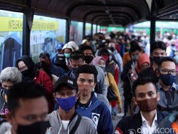 Ada Gangguan Listrik, Stasiun KRL Tanah Abang Sempat Berjubel Antrean