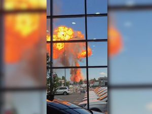 Pom Bensin Terbakar di Rusia, Pemadaman Gunakan Robot